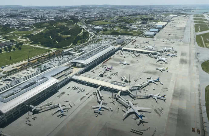 那霸机场威斯汀大衣安里站彩公寓